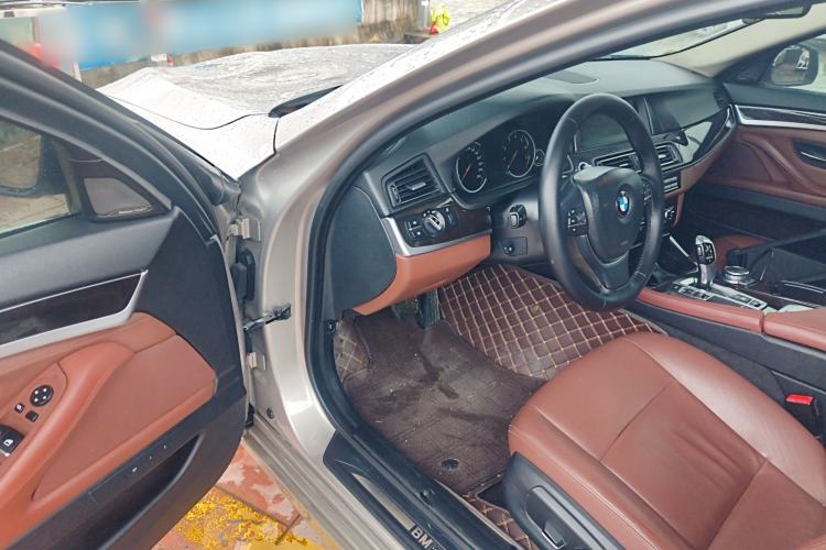 Used BMW 5 Series 2017 528Li Leading Model
