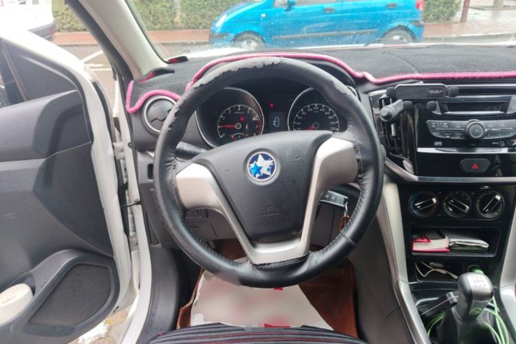 Used Venucia T70 2016 1.6L Manual Ruixing Edition