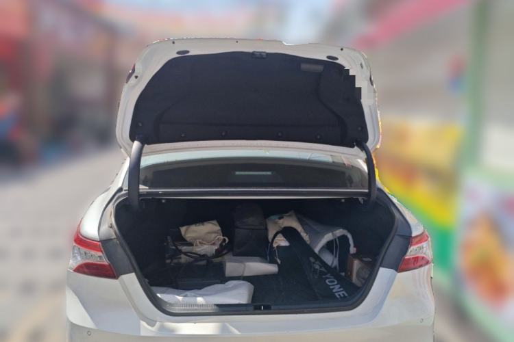 Used Toyota Camry 2021 2.0G Luxury Edition
