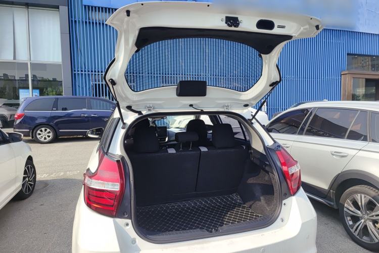 Used Toyota YARiS L Zhi Xuan 2020 1.5L CVT Leading Edition Trunk