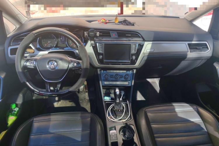 Used Volkswagen Touran 2018 Volkswagen Touran L 280TSI DSG Comfort Edition 7 Seats China V Emission Standard Center Console