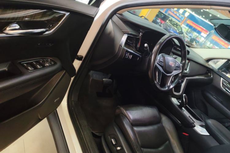 Used Cadillac XT5 2016 28T Four-Wheel Drive Luxury Model
