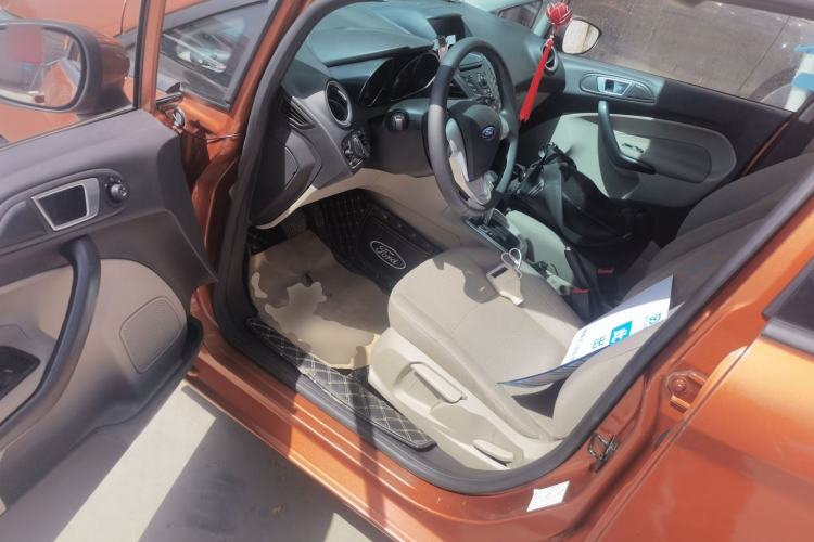 Used Ford Fiesta 2013 Sedan 1.5L Automatic Fashion Edition Driver Seat