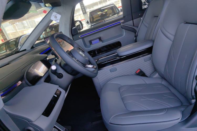 Used Zeekr MIX 2025 Intelligent Driving Version
