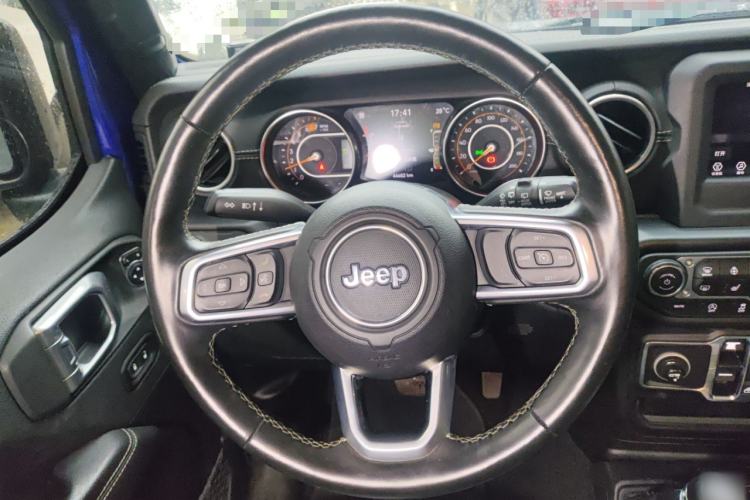 Used Jeep Wrangler 2019 2.0T Sahara Four-Door Version China VI Emission Standard