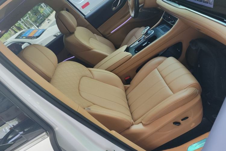 Used VOYAH Dream 2024 PHEV Extended-Range Premium Edition