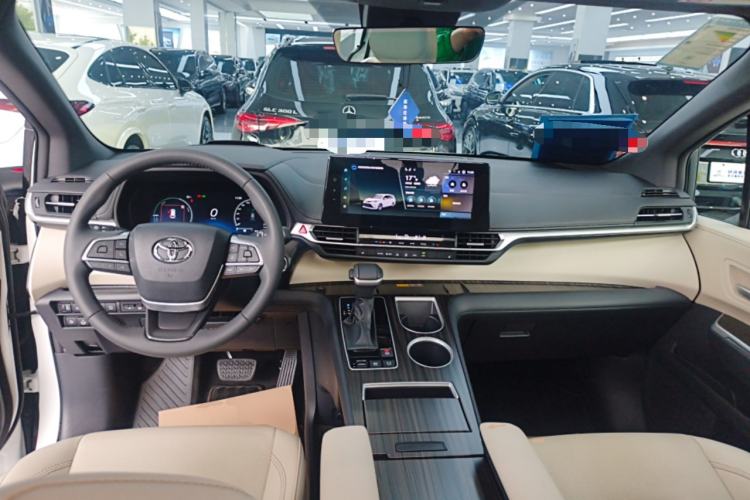 Used Toyota Granvia 2024 2.5L Hybrid Prestige ULTRA Edition Center Console