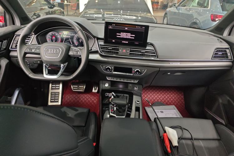 Used Audi Q5L 2024 45 TFSI Luxury Dynamic Model Center Console