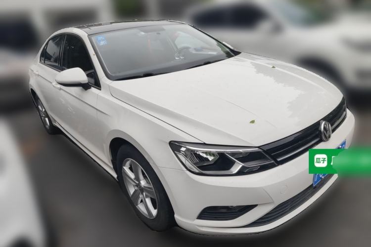 Used Volkswagen Lamando 2017 230TSI DSG Fashion Edition Front Right 45 Deg