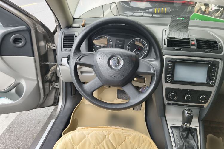 Used Skoda Octavia 2014 1.6L Automatic Yijie Edition
