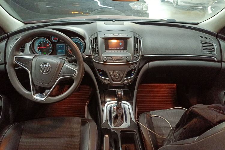 Used Buick Regal 2015 1.6T Leading Technology Model Center Console