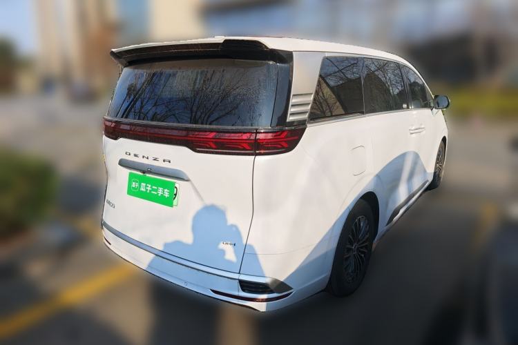 Used Denza D9 2024 DM-i 970 Luxury Model