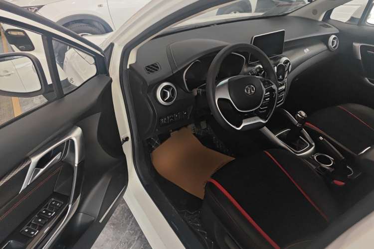 Used BAIC Senova D50 2018 1.5L Manual Luxury Intelligent Driving Version
