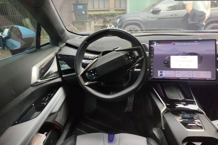 Used HiPhi Z 2023 Four-Seat Version Steering Wheel