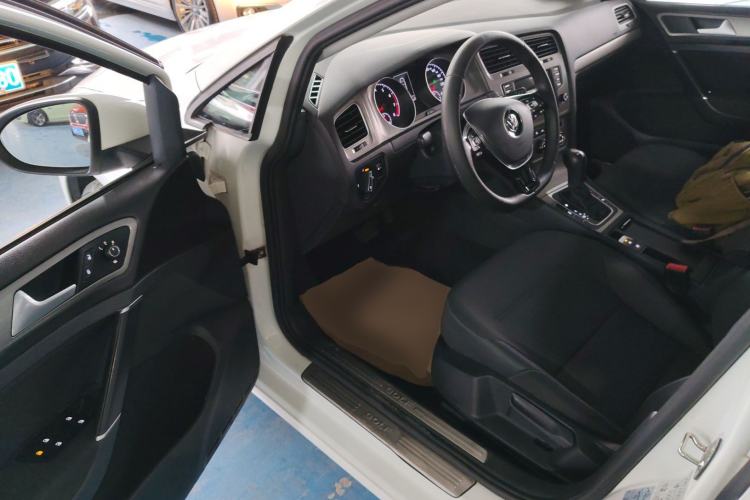 Used Volkswagen Golf (Import) 2015 1.4TSI Comfort Travel Edition
