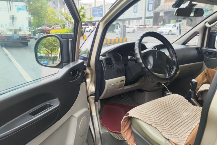 Used FORTHING Lingzhi 2016 M3 1.6L 7-Seater Comfort Model China IV Standard Driver Seat