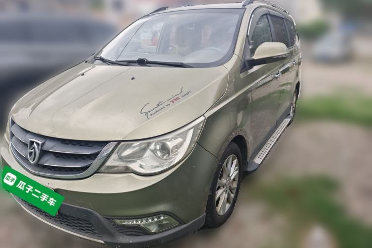 Used Baojun 730 2014 1.5L manual Comfort version 7 seats