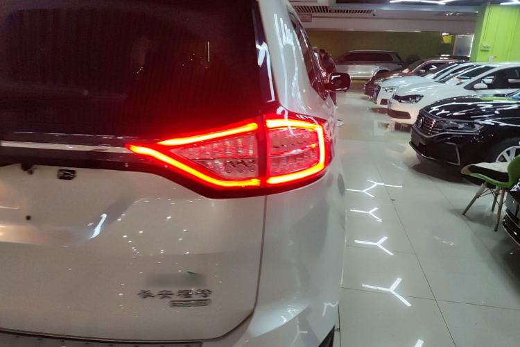 Used Ford Edge 2016 EcoBoost 245 Two-Wheel-Drive Titanium 7-Seater