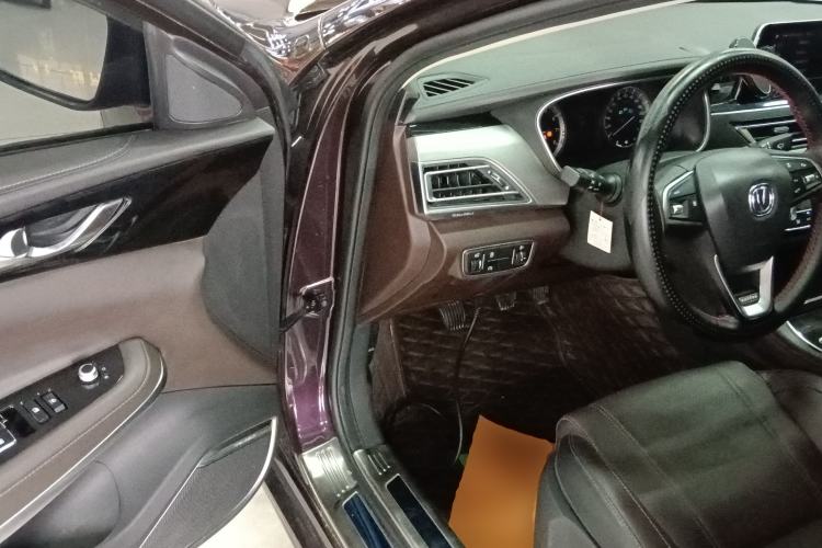 Used Changan Raeton CC 2018 1.5T Manual Elegant Model China V Standard