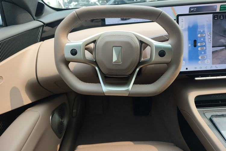 Used Avatr 12 2026 Ultra Pure-Electric All-Wheel-Drive Version Steering Wheel