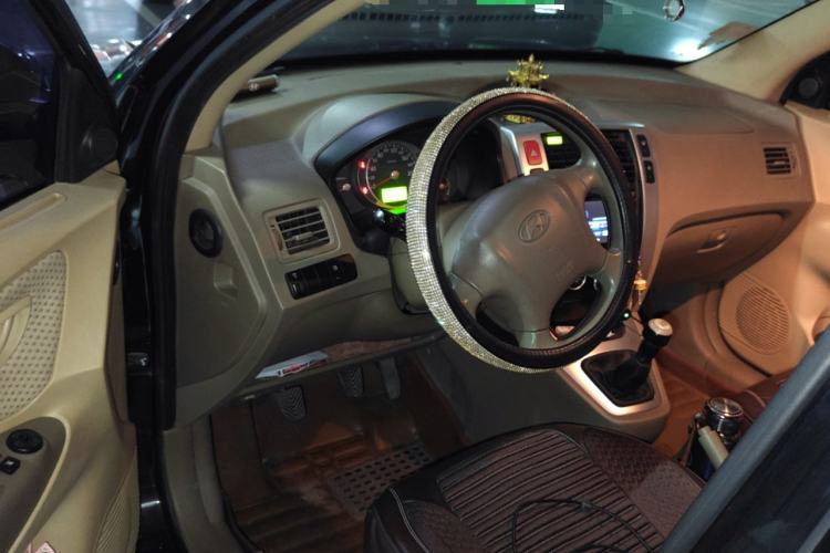 Used Hyundai Tucson 2009 2.0L Manual Two-Wheel Drive Fashion Edition