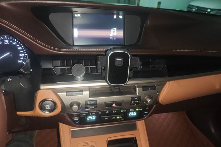 Used Lexus ES 2015 200 Elite Edition
