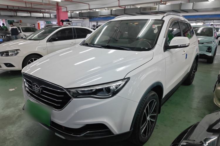 Used Bestune X40 2017 1.6L Manual Luxury Edition Front Left 45 Deg