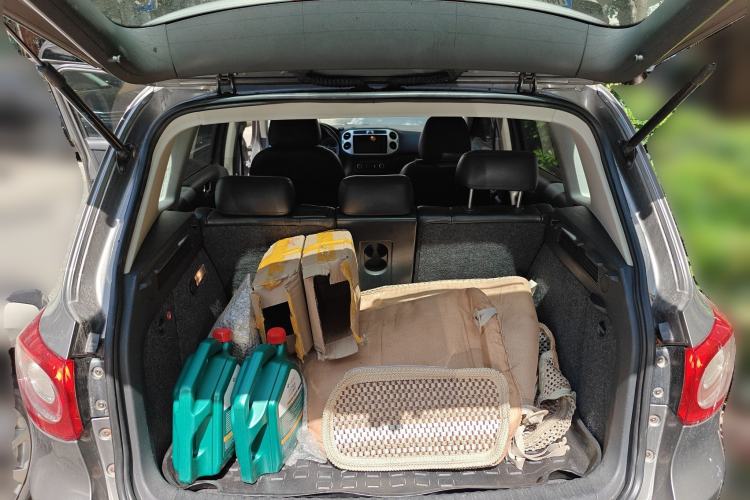 Used Volkswagen Tiguan 2010 1.8 TSI Automatic Two-Wheel Drive Trend Edition Trunk