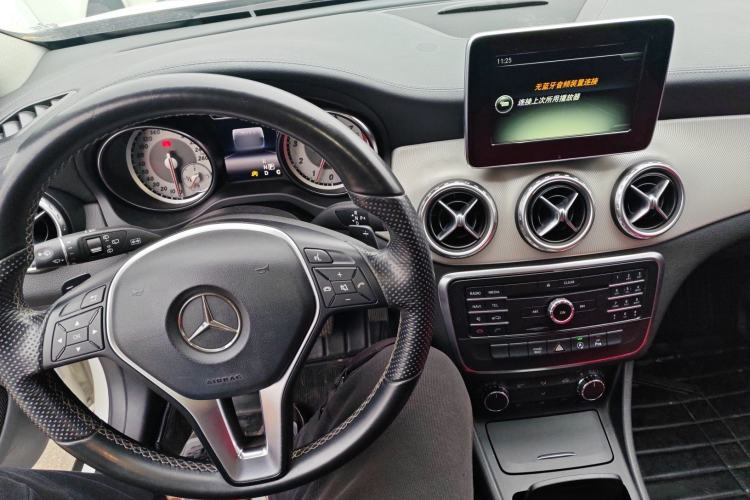 Used Mercedes-Benz GLA 2016 GLA 200 Fashion Model