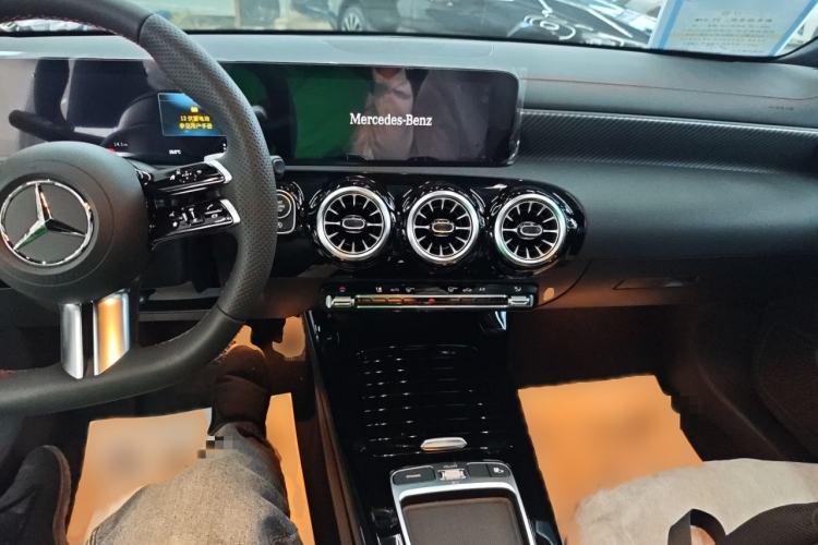 Used Mercedes-Benz A-Class 2025 A 200 L Fashion Model
