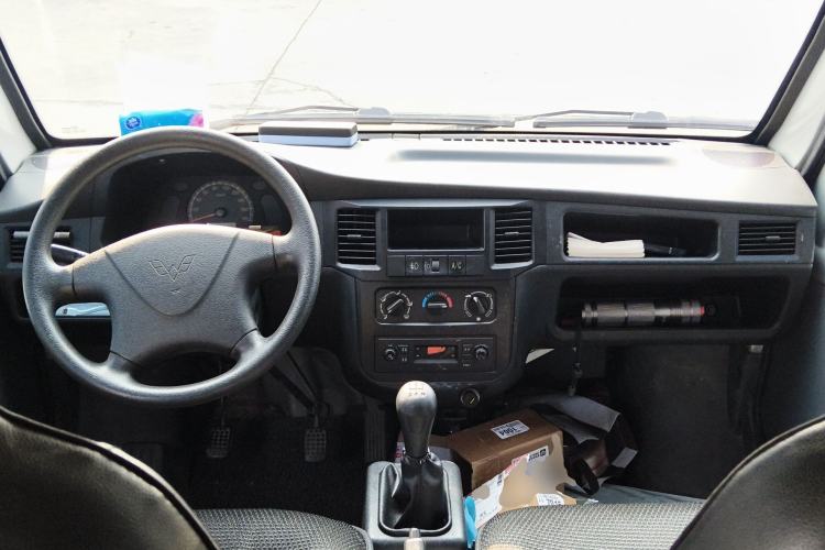 Used Wuling Zhiguang 2015 1.2L Practical LS-I Model