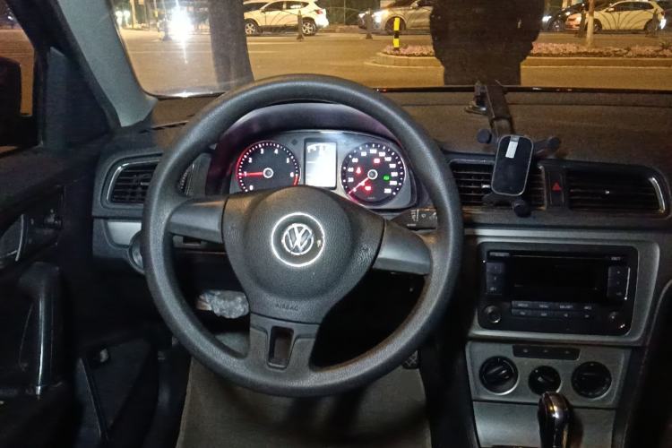 Used Volkswagen Lavida 2013 1.6L Automatic Comfort Edition Steering Wheel
