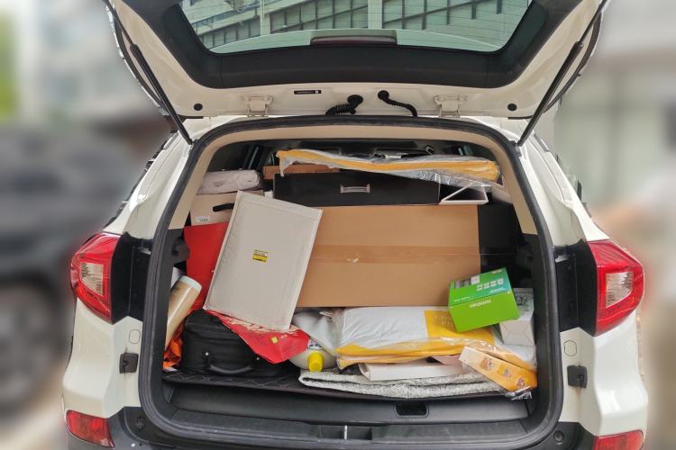 Used BYD Song New Energy 2017 Song DM 1.5TID All-Wheel Drive Luxury Model Trunk