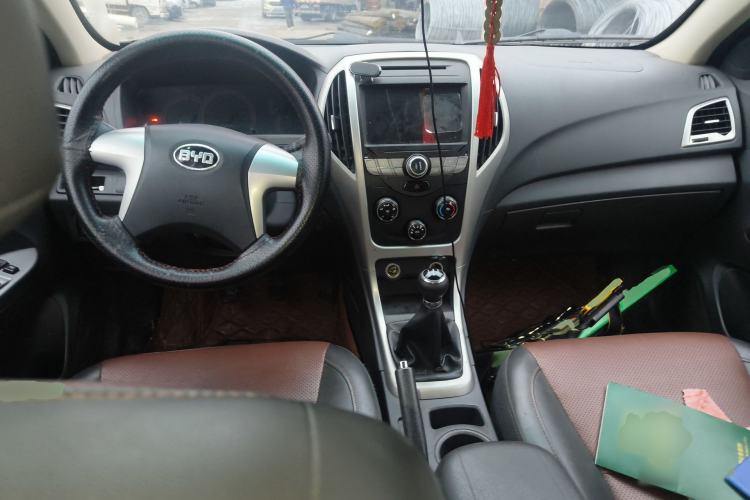 Used BYD F3 2015 Energy-Saving Edition 1.5L Manual Luxury Model
