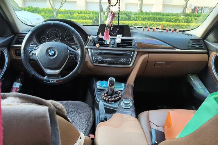 Used BMW 3 Series 2014 320Li Luxury Design Package
