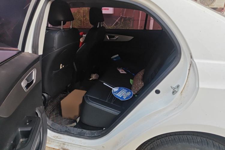 Used BYD Qin 2019 1.5L Automatic Prestige Model Interior 4