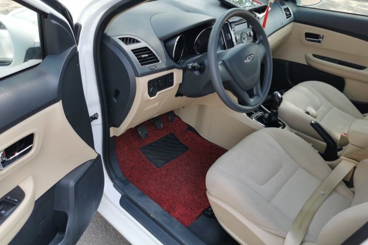 Used Chery E3 2015 1.5L Manual Fashion Model Left Front Seat