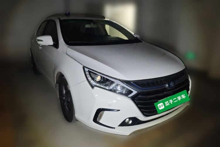 Used BYD Qin New Energy 2017 1.5T Luxury Model Front Right 45 Deg