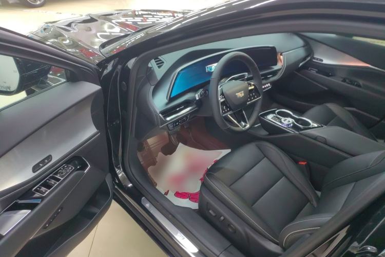 Used Cadillac GT4 2023 25T Luxury Model