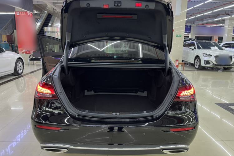 Used Mercedes-Benz E-Class 2022 Revised Version E 300 L Luxury Edition Exterior 3