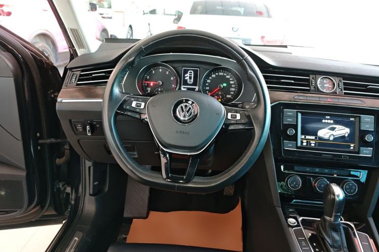 Used Volkswagen Magotan 2019 330TSI DSG Leading Model China VI Standard
