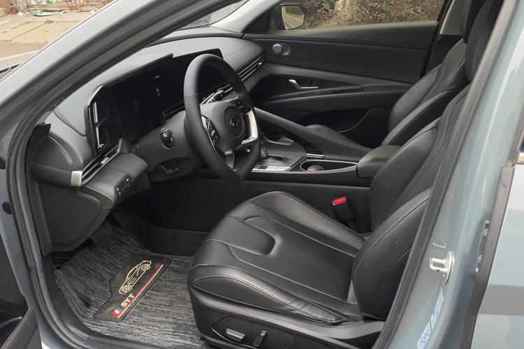 Used Hyundai Elantra 2021 1.5L CVT LUX Prestige Edition