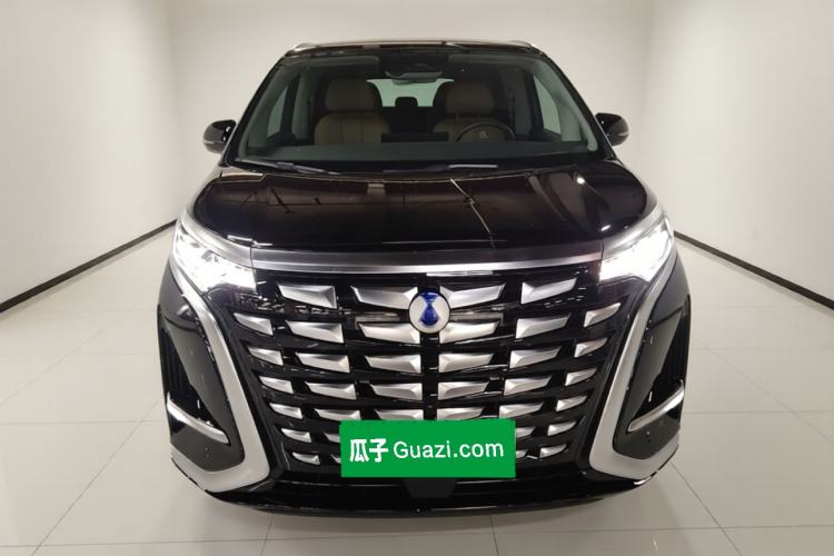 Used Denza D9 2022 DM-i 1040 Prestige Model