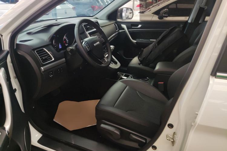 Used Haval M6 2019 1.5T DCT Two-Wheel Drive Elite Version China VI Standard Driver Seat