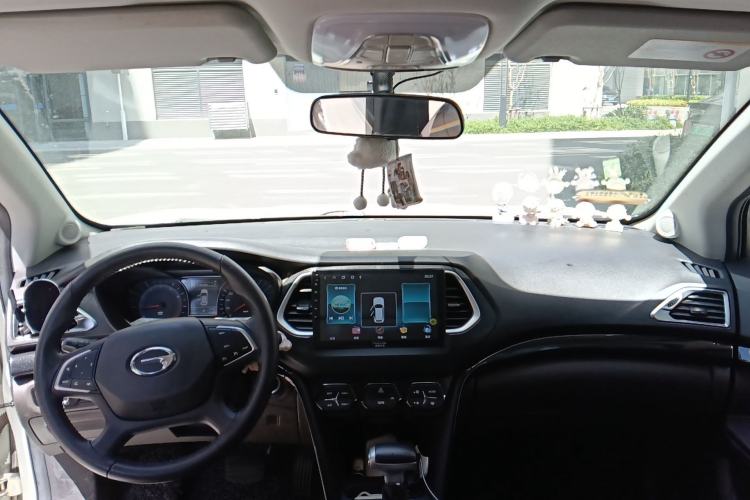 Used GAC Trumpchi GS4 2016 235T G-DCT Luxury Edition Center Console