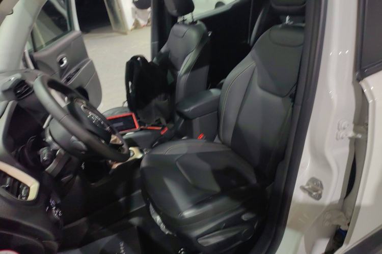 Used Jeep Renegade 2018 Connected Large Screen Version 180T Automatic Smart Version