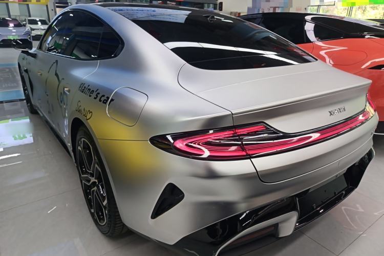 Used Xiaomi Auto SU7 2024 Four-Wheel Drive Ultra-Long Range Advanced Intelligent Driving Max Edition