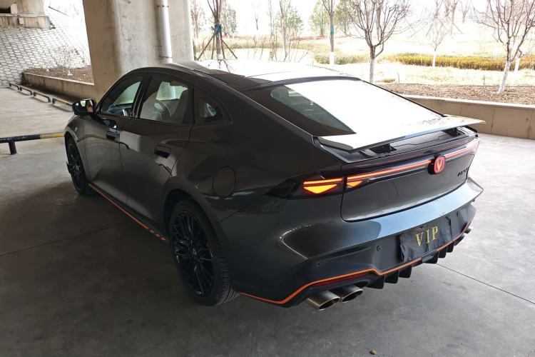 Used Changan UNI-V 2025 Model Third-Generation 2.0T Dynamic Edition