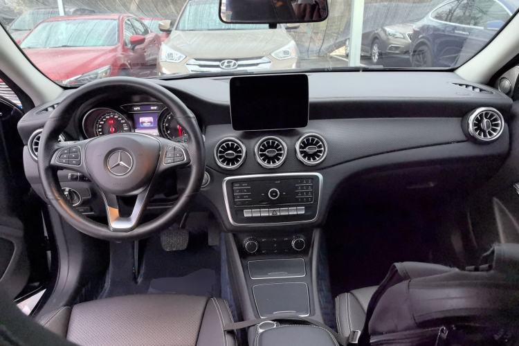 Used Mercedes-Benz GLA 2018 GLA 200 Fashion Model
