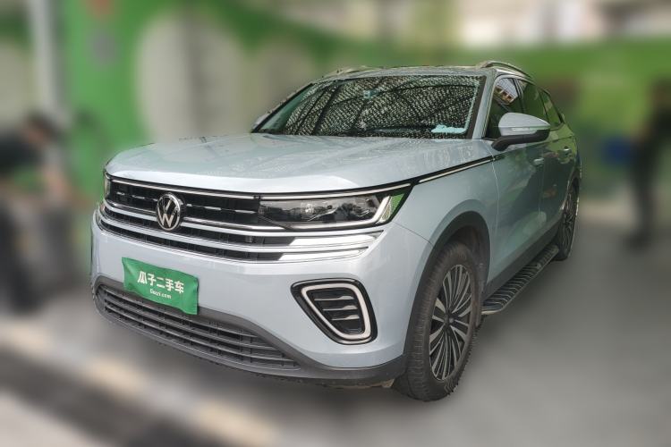 Used Volkswagen Tavendor 2023 330TSI Luxury Touring Edition